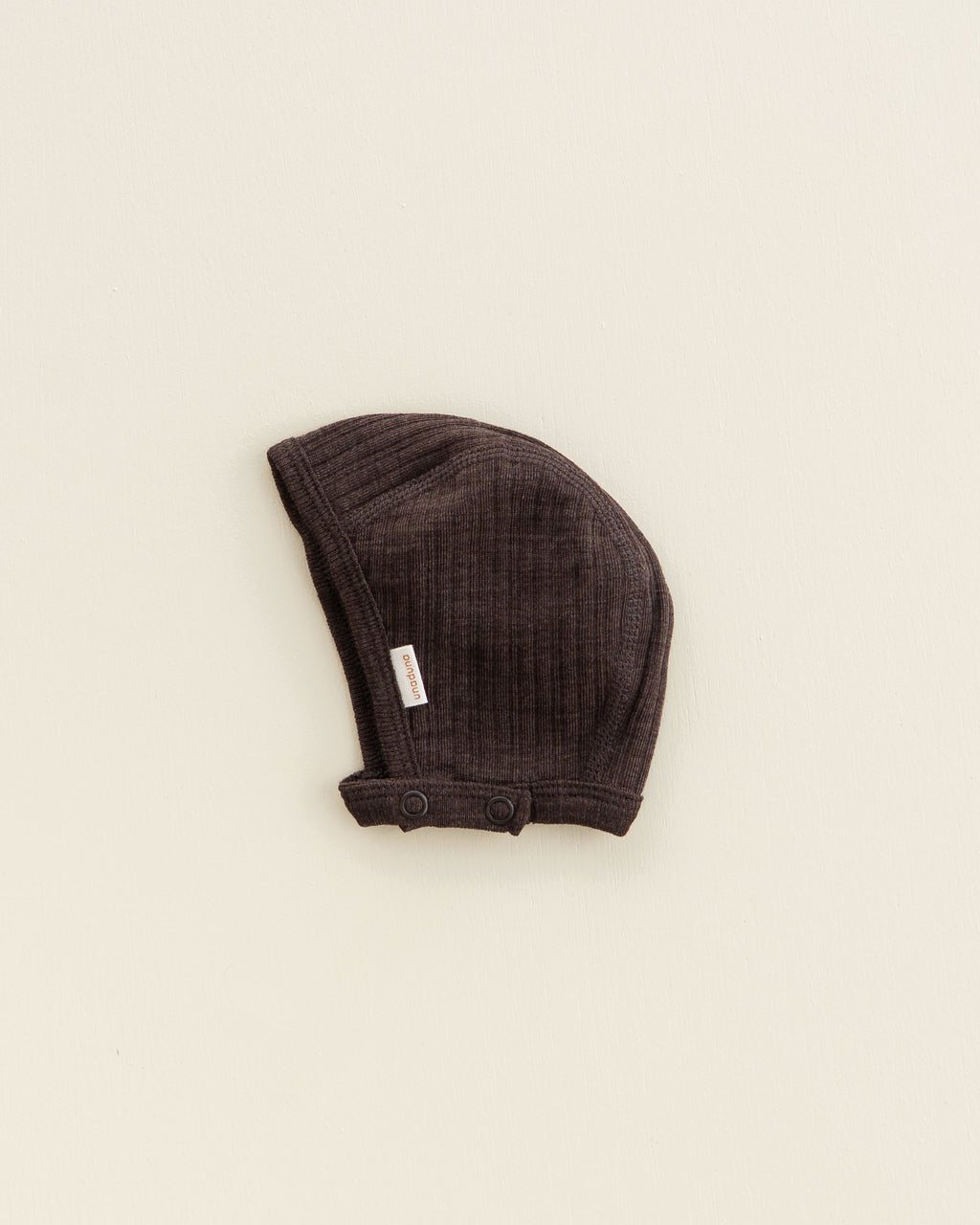 Bonnet with press stud rib wool/silk - cocoa
