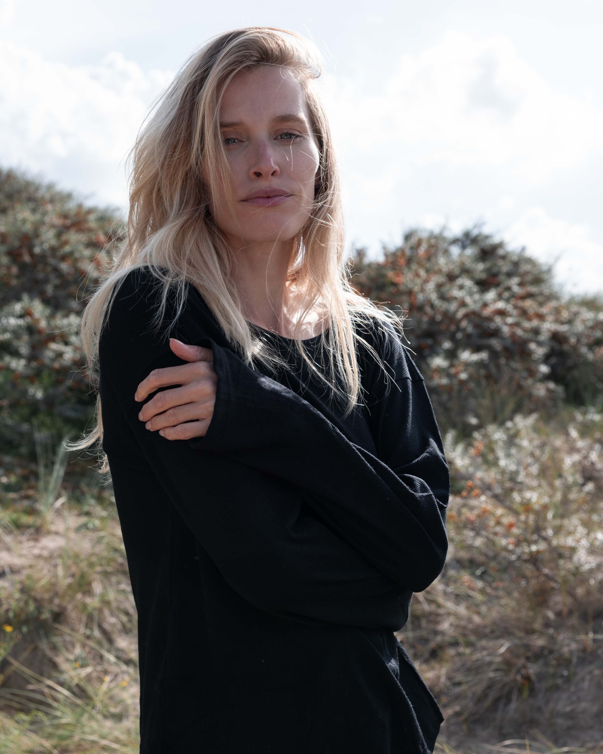 Relaxed-fit longsleeve Mari rib pattern wool - black