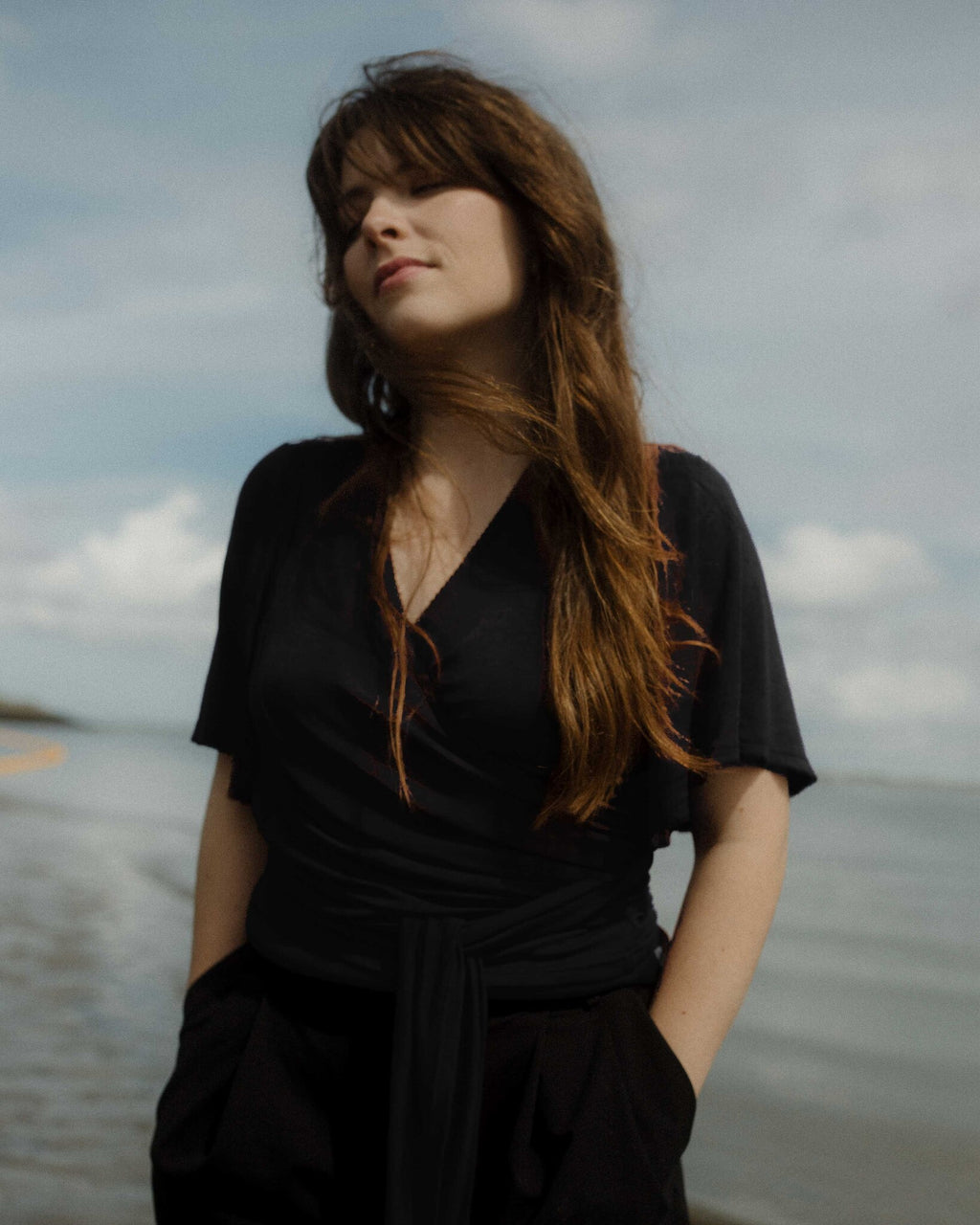 Unaduna - short sleeve blouse ebony