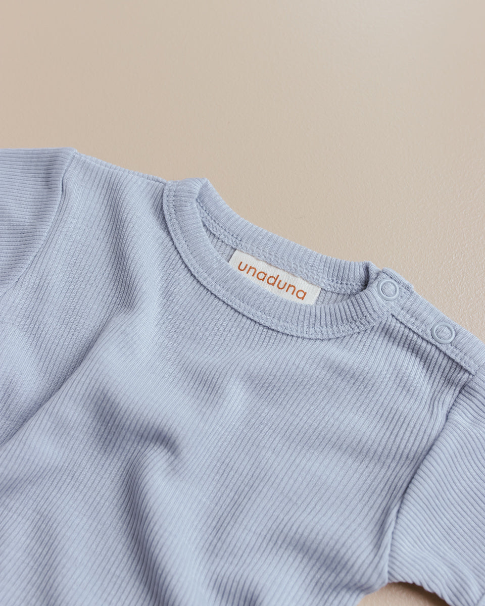 unaduna baby body short sleeves wool:silk light blue blue bird