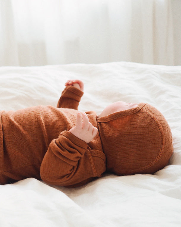 unaduna-baby-truitje-wol-umber